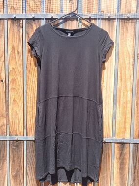 Eileen Fisher Black Short-Sleeve Tiered Knit Dress
